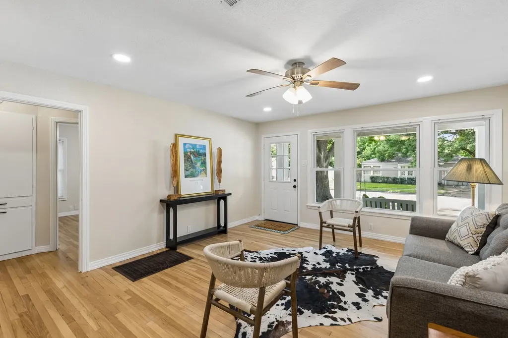 411 W Taylor Street Sherman TX 75092