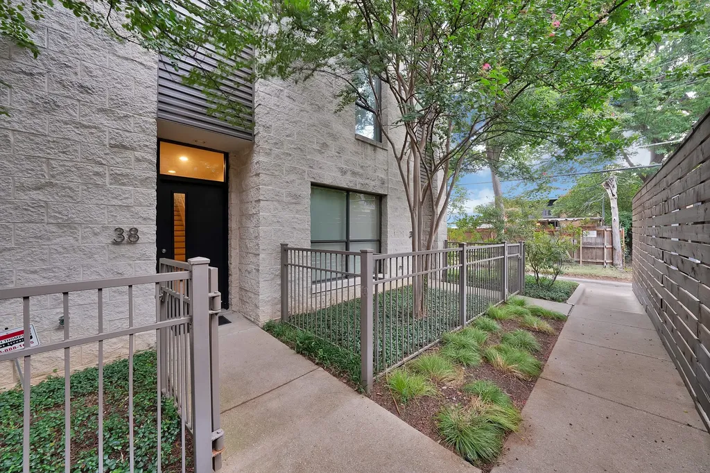 4111 Newton Avenue Dallas TX 75219