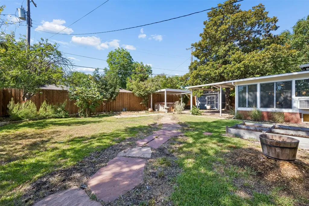 504 Monssen Drive Dallas TX 75224