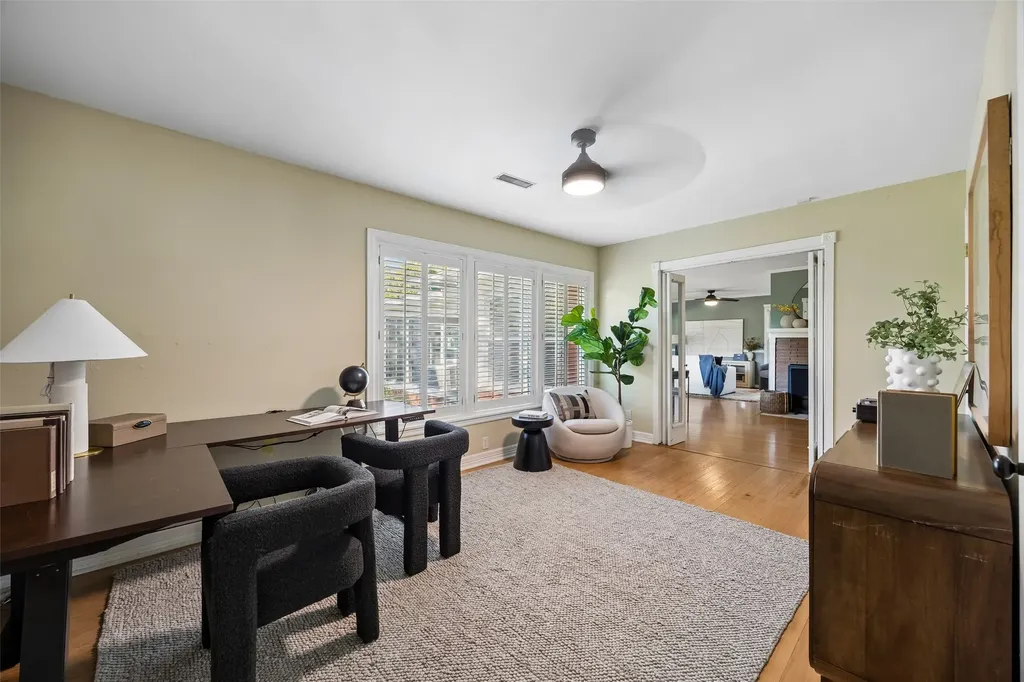 504 Monssen Drive Dallas TX 75224