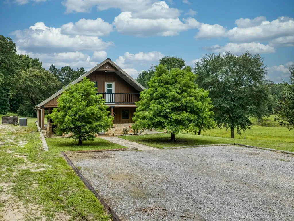 4240 County Road 2107 Rusk TX 75785
