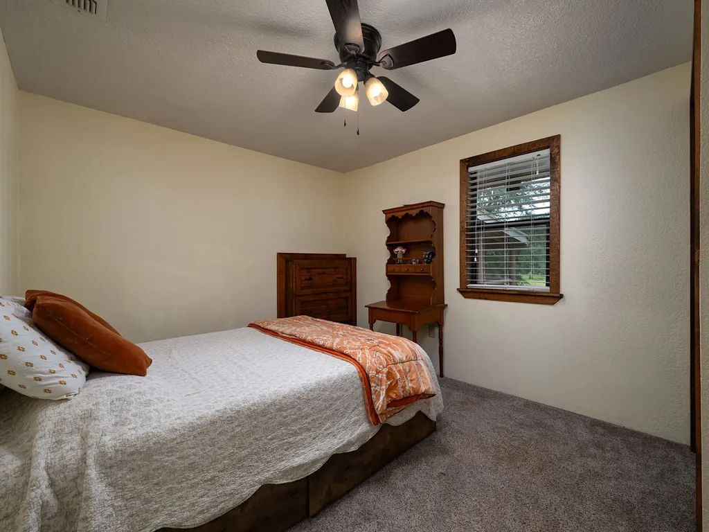 4240 County Road 2107 Rusk TX 75785