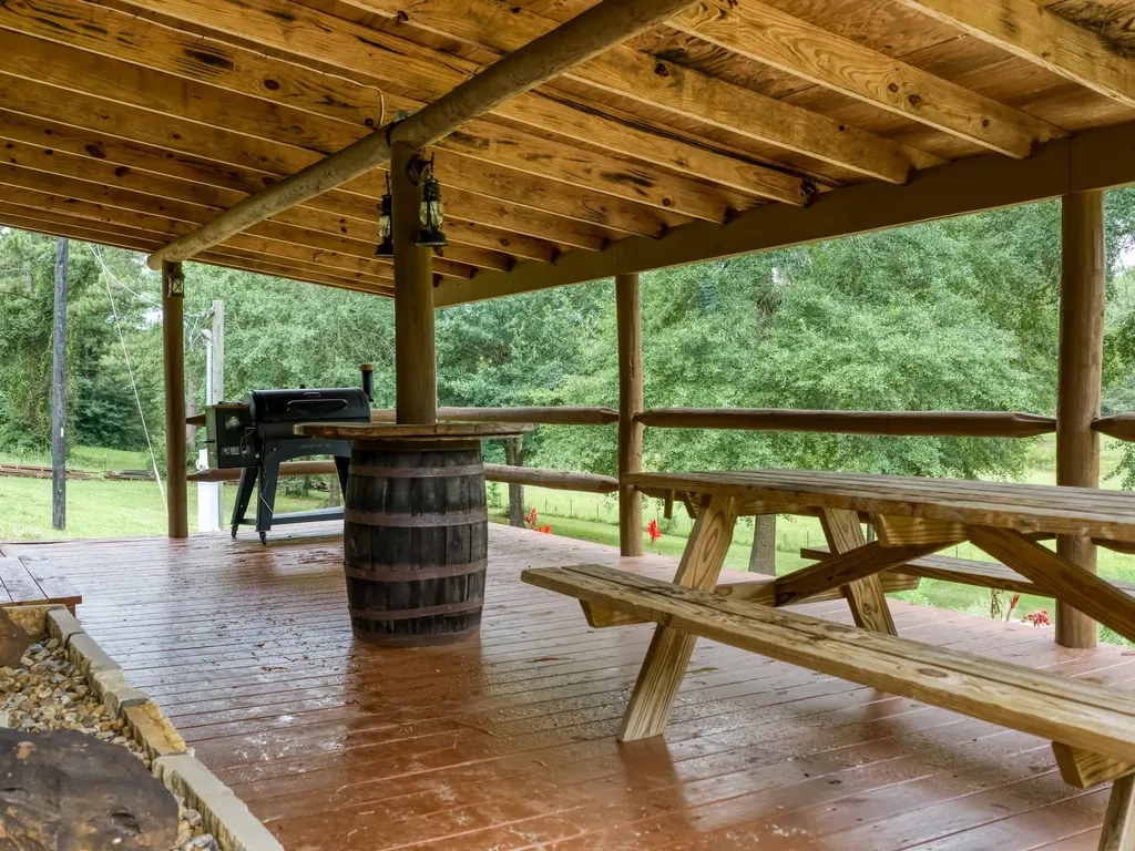 4240 County Road 2107 Rusk TX 75785