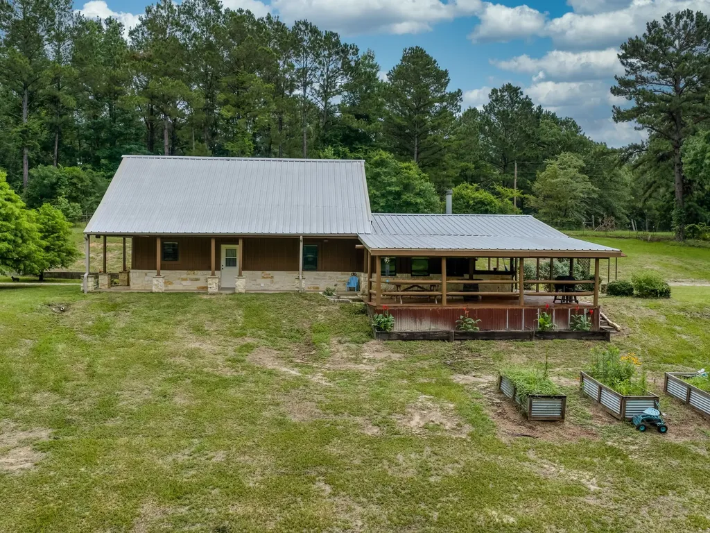 4240 County Road 2107 Rusk TX 75785