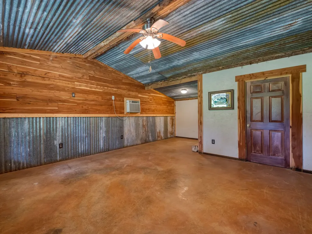 4240 County Road 2107 Rusk TX 75785