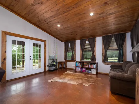4240 County Road 2107 Rusk TX 75785