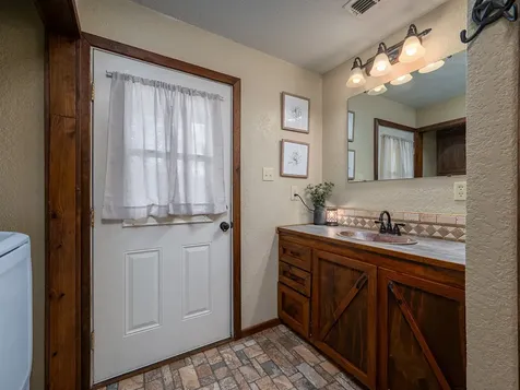 4240 County Road 2107 Rusk TX 75785