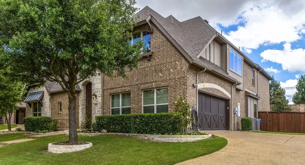 1436 Foster Street Lantana TX 76226