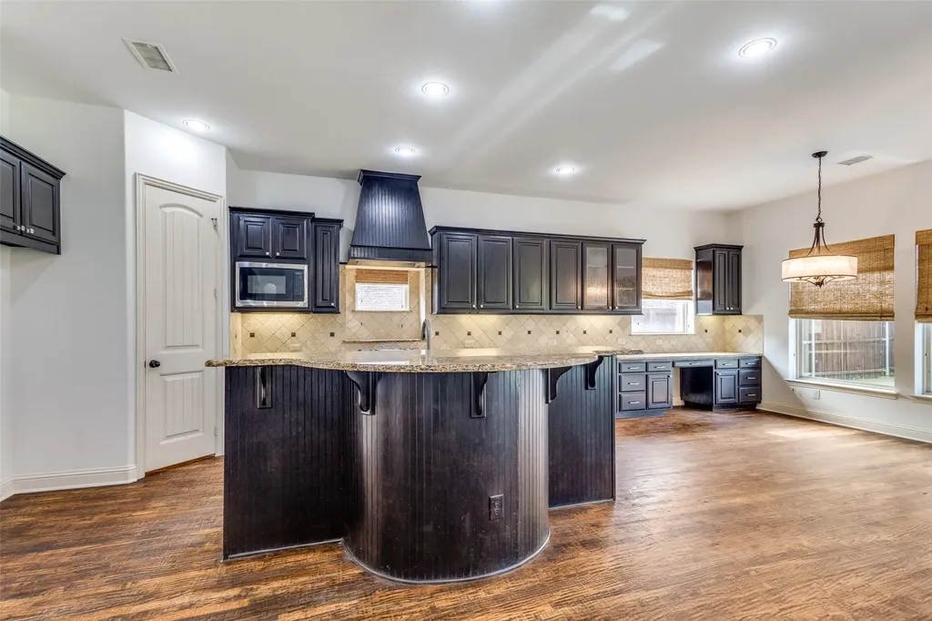 1436 Foster Street Lantana TX 76226