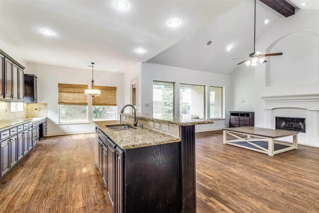 1436 Foster Street Lantana TX 76226