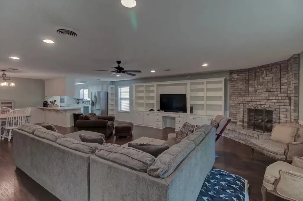 1911 Cypress Court Gainesville TX 76240