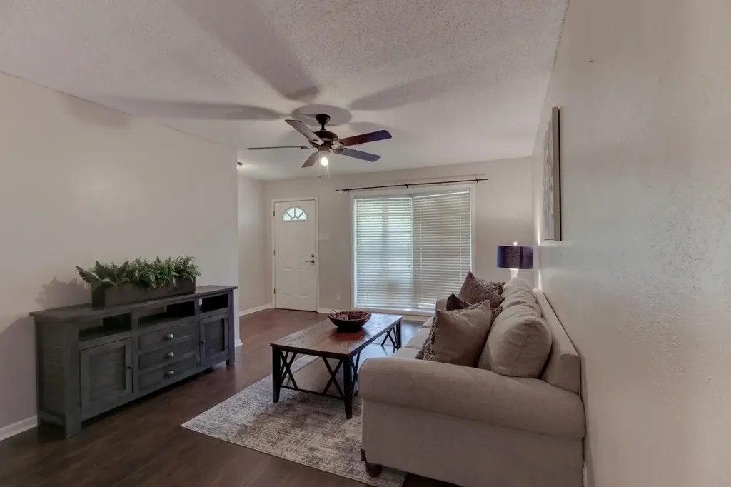 1911 Cypress Court Gainesville TX 76240