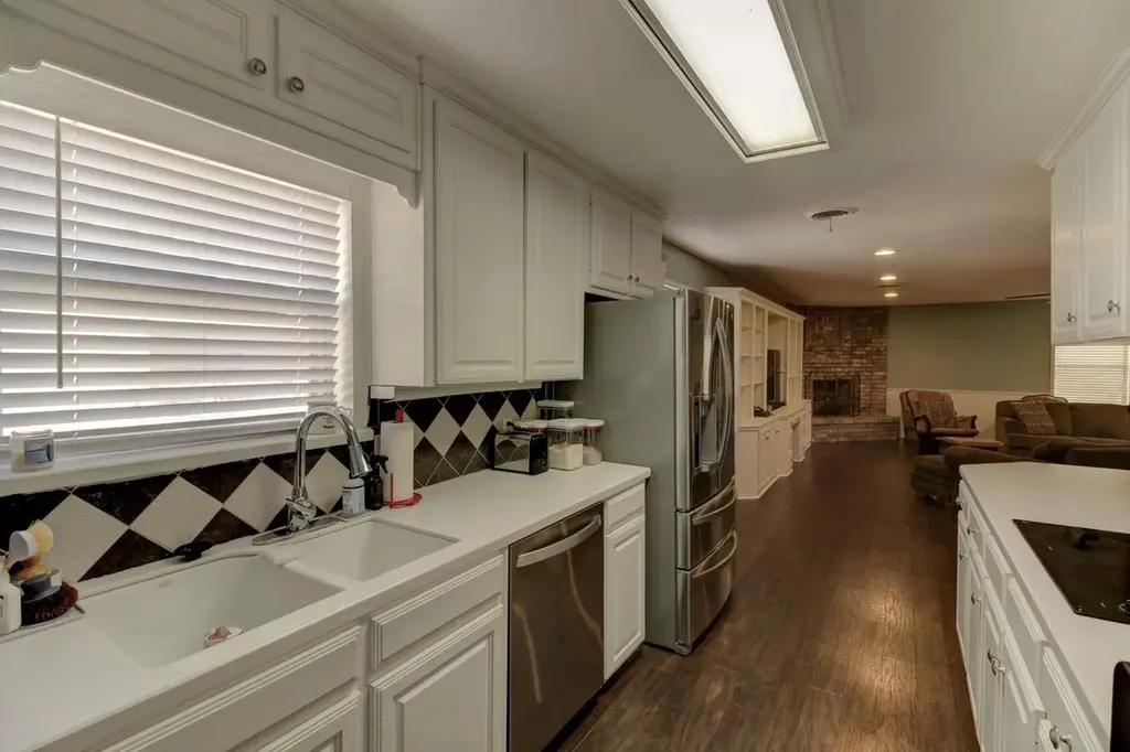 1911 Cypress Court Gainesville TX 76240