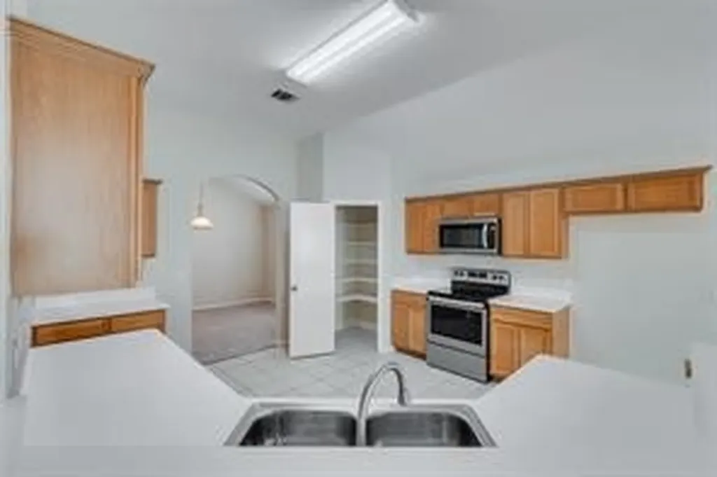 1152 Galicia Lane Dallas TX 75217