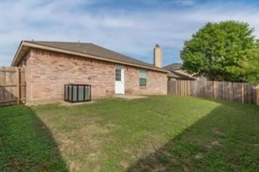 1152 Galicia Lane Dallas TX 75217