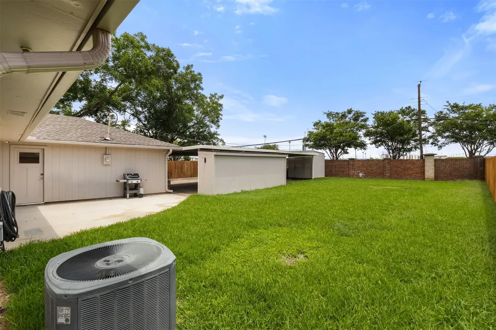 908 Vinecrest Lane Richardson TX 75080