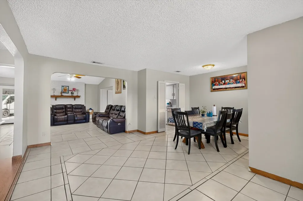 1514 Douglas Drive Garland TX 75041