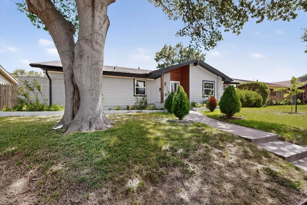 1514 Douglas Drive Garland TX 75041
