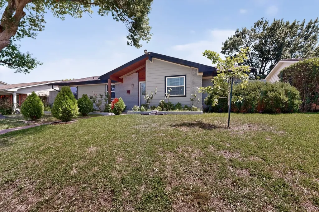 1514 Douglas Drive Garland TX 75041
