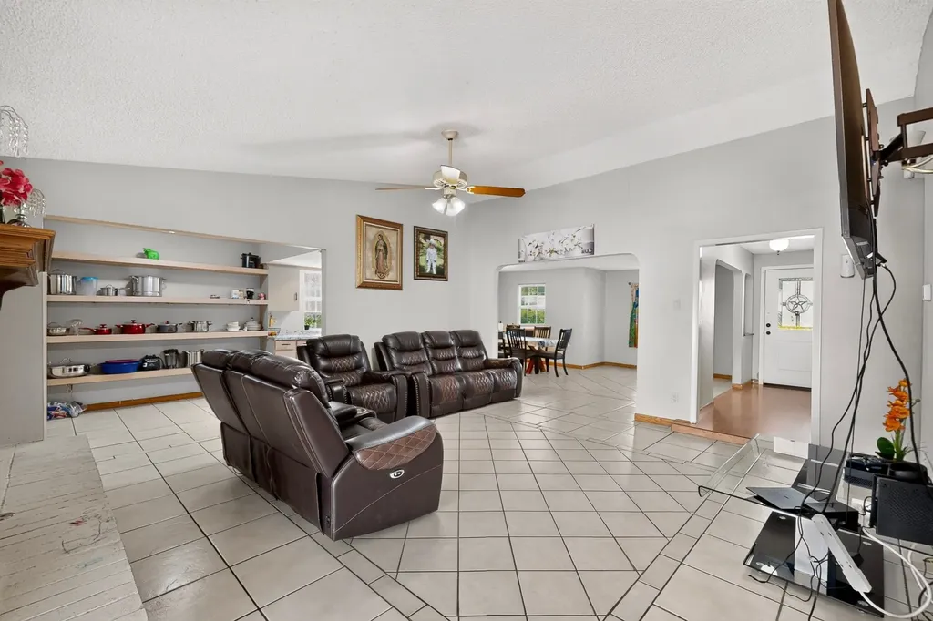 1514 Douglas Drive Garland TX 75041
