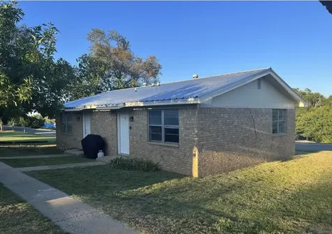 906 Birch Street Canadian TX 79014