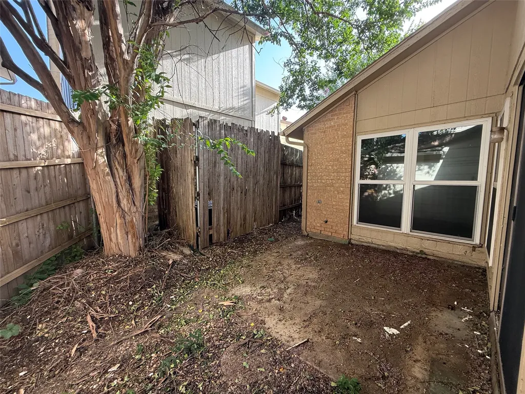 2916 Canis Circle Garland TX 75044