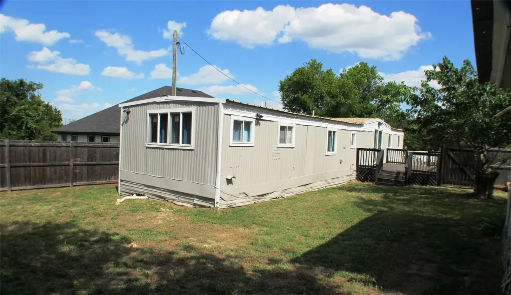 2208 Beverly Drive Granbury TX 76048