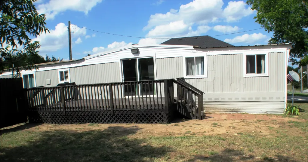 2208 Beverly Drive Granbury TX 76048