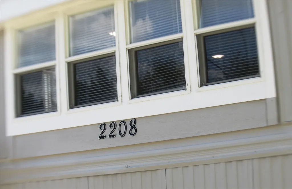 2208 Beverly Drive Granbury TX 76048