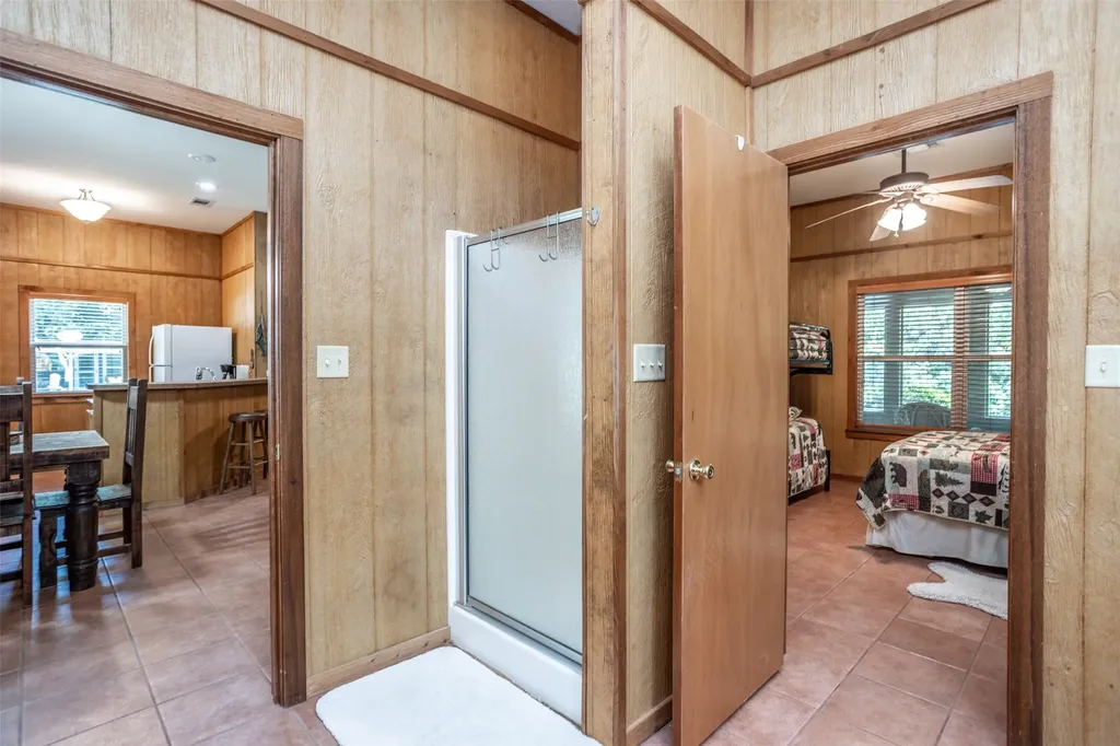 16 Park Tree Lane Gordonville TX 76245