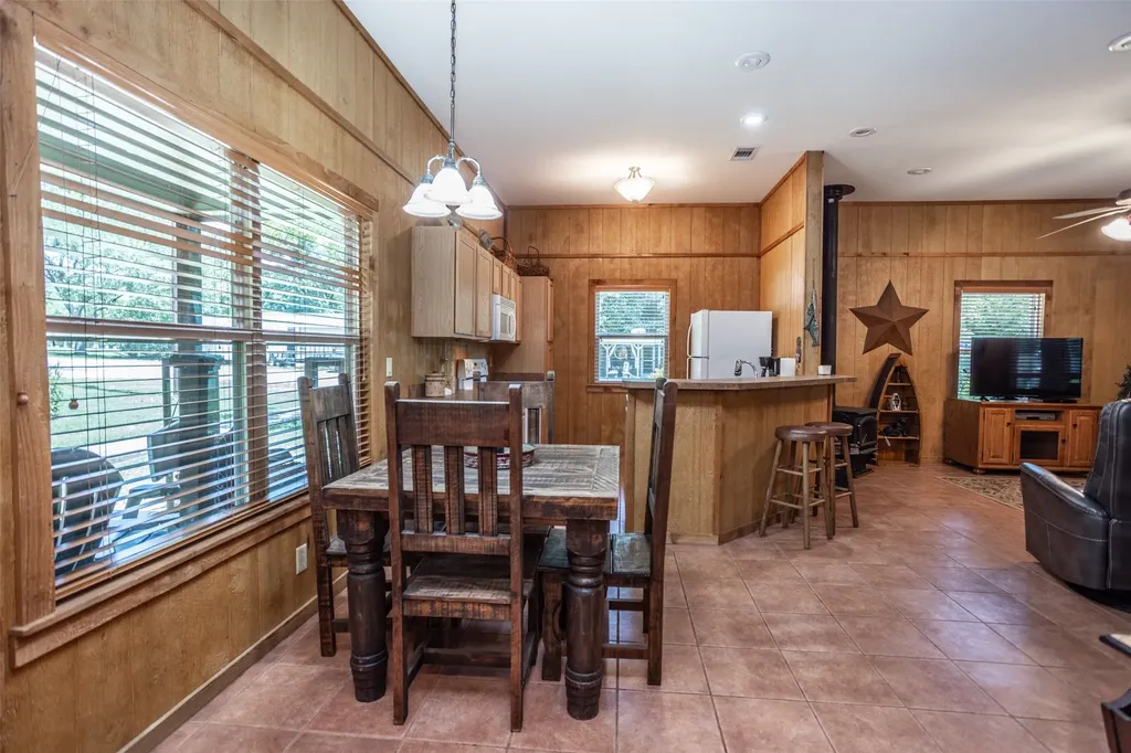 16 Park Tree Lane Gordonville TX 76245