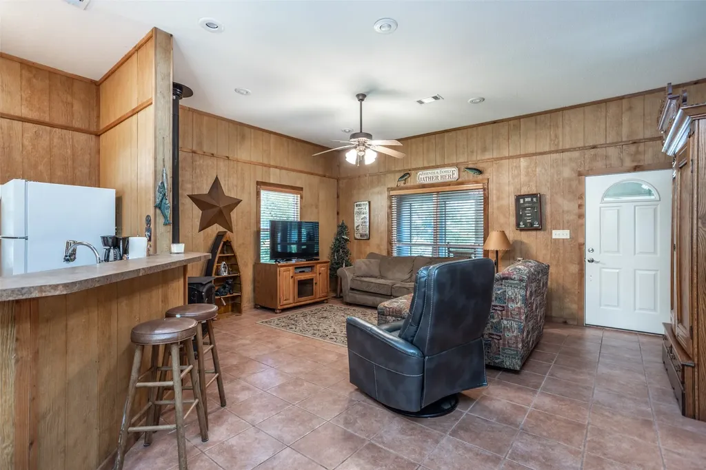 16 Park Tree Lane Gordonville TX 76245