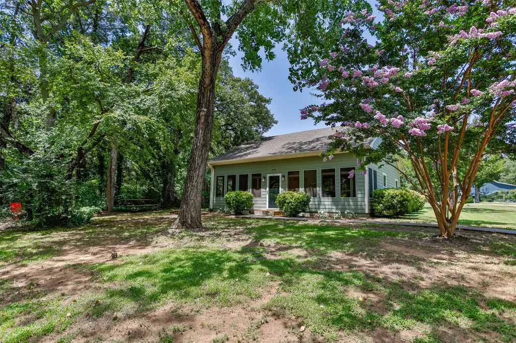 16 Park Tree Lane Gordonville TX 76245