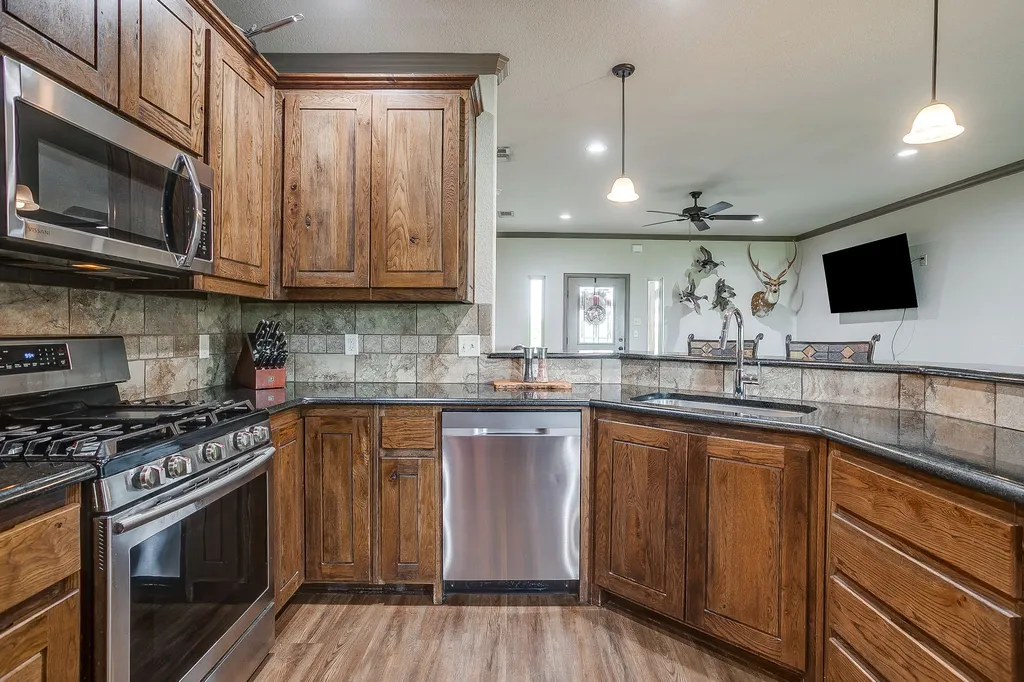 505 Double Tree Lane Lipan TX 76462