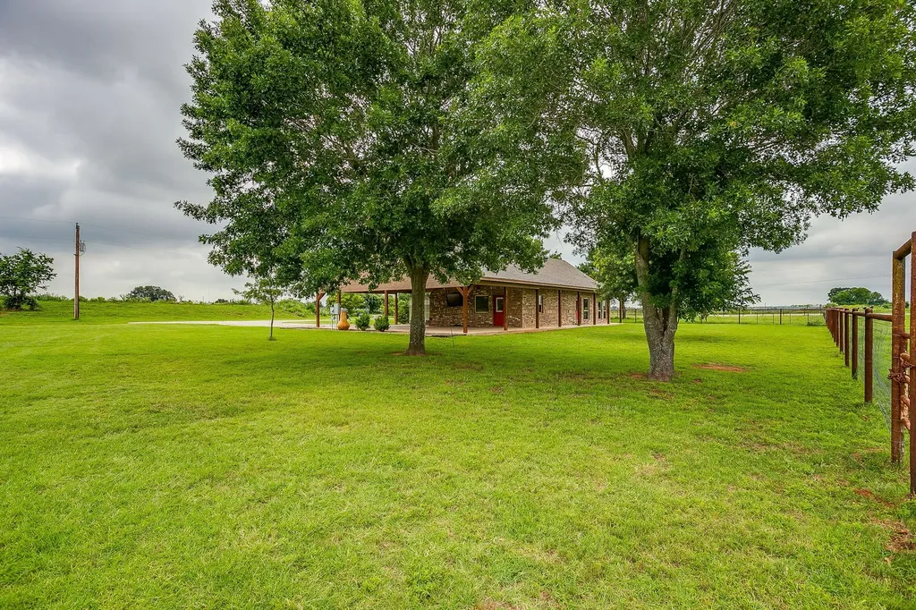 505 Double Tree Lane Lipan TX 76462