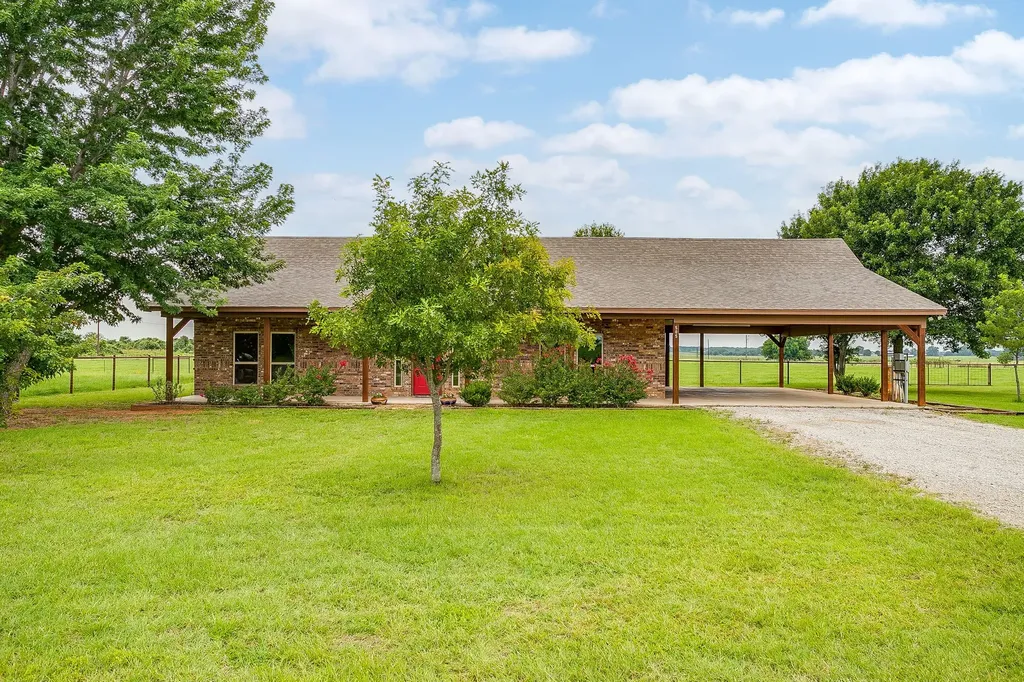 505 Double Tree Lane Lipan TX 76462