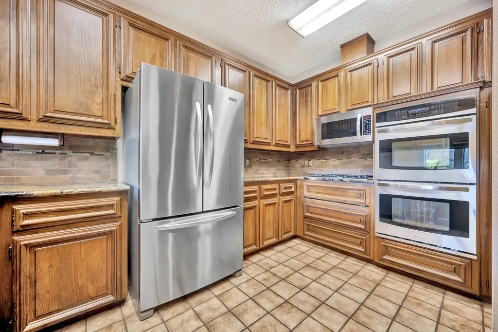 485 Craig Circle Highland Village TX 75077