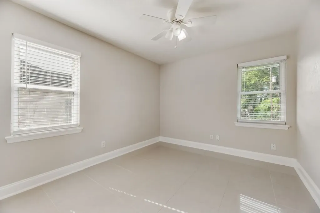 121 Dallas Drive Euless TX 76039
