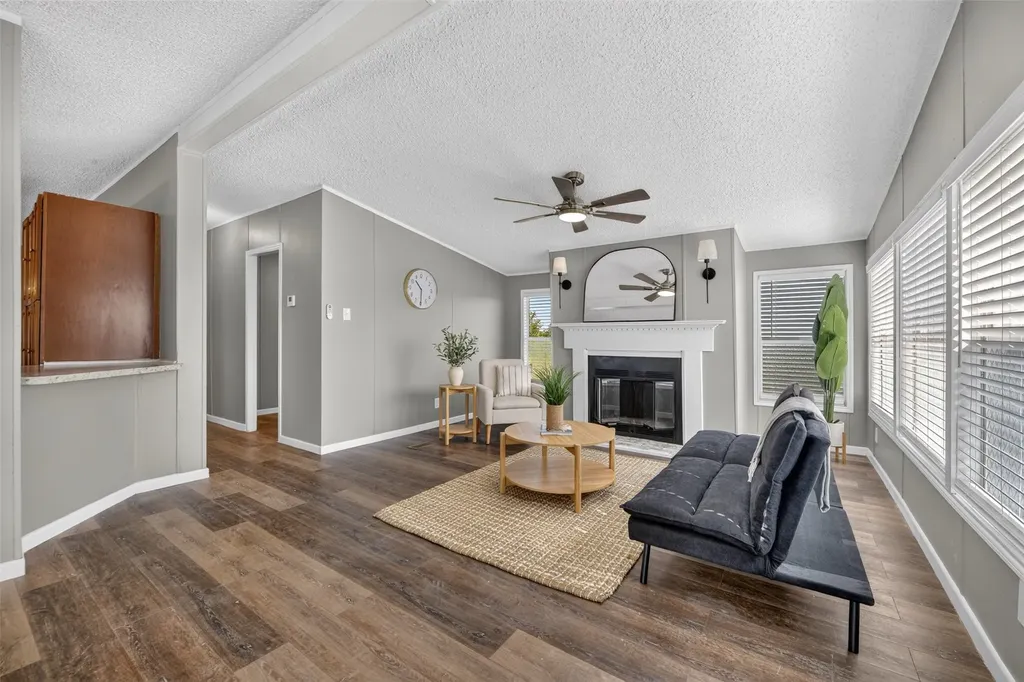 449 Big Salty Drive Springtown TX 76082
