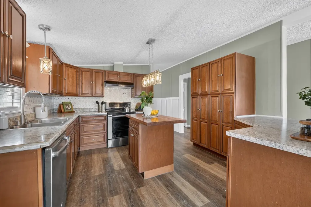 449 Big Salty Drive Springtown TX 76082