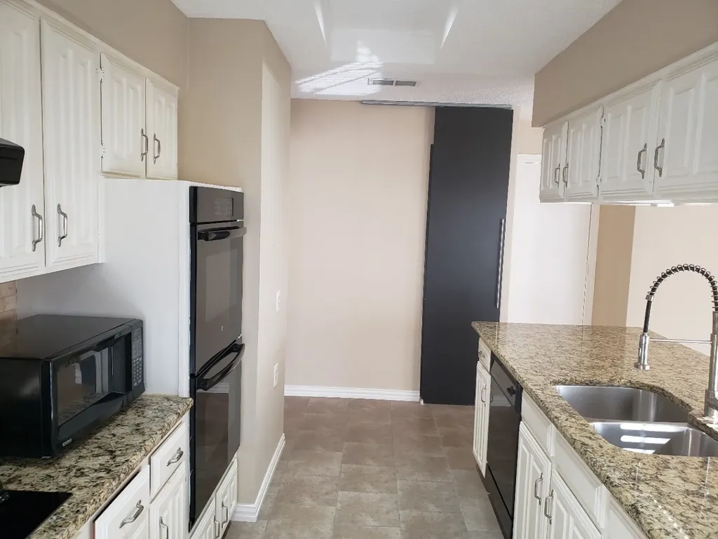 1307 Boardwalk Street Arlington TX 76011