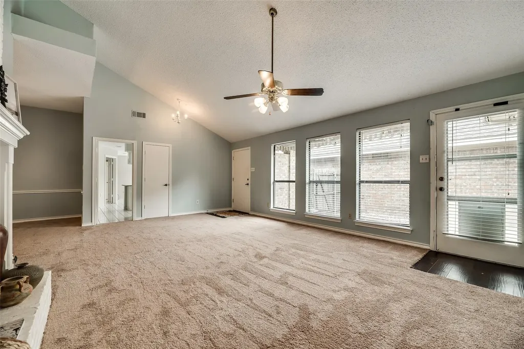 1307 Boardwalk Street Arlington TX 76011