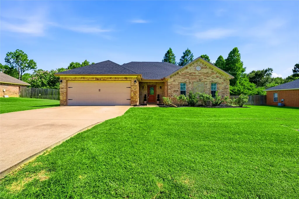 2810 Trey Circle Athens TX 75752