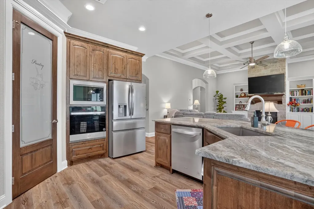 1136 Tremont Lane Granbury TX 76049