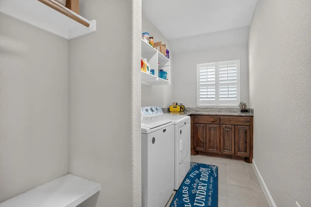 1136 Tremont Lane Granbury TX 76049