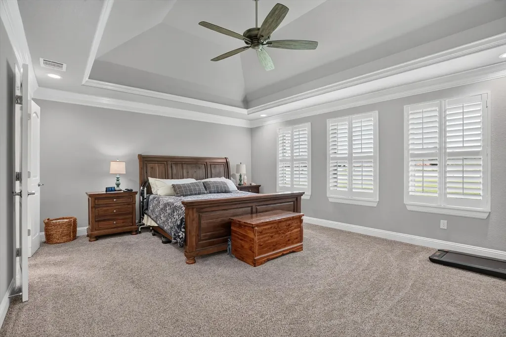 1136 Tremont Lane Granbury TX 76049