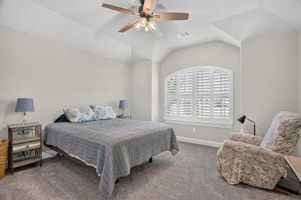1136 Tremont Lane Granbury TX 76049