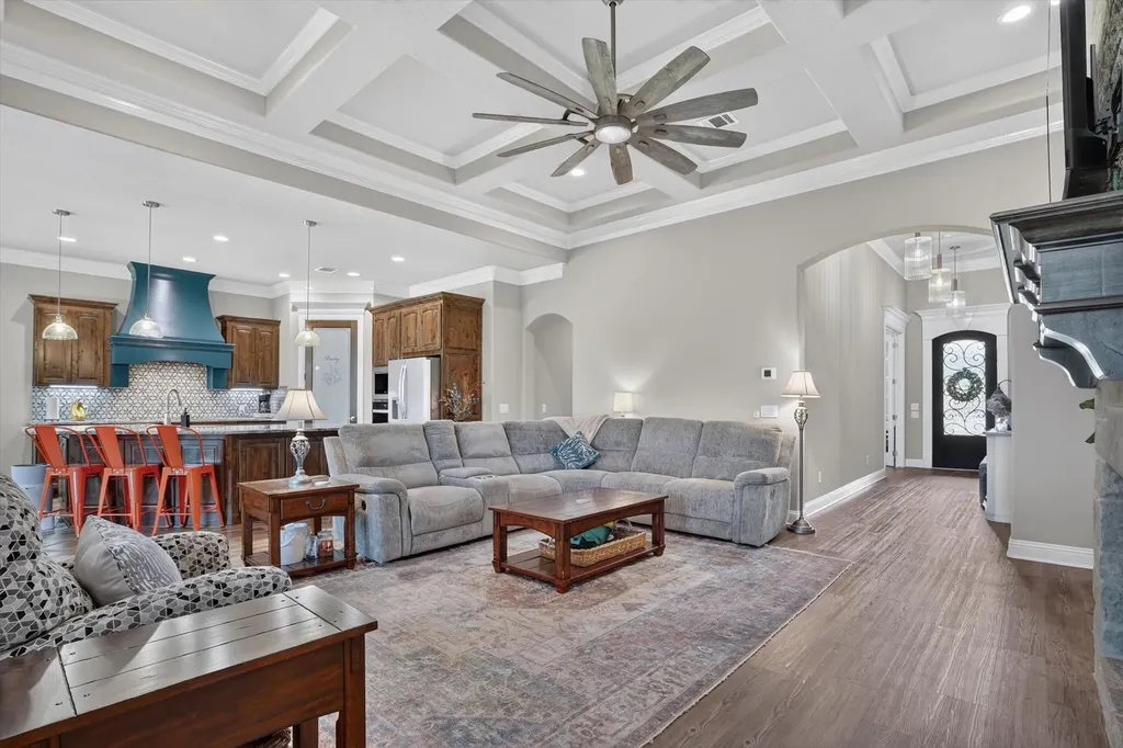 1136 Tremont Lane Granbury TX 76049