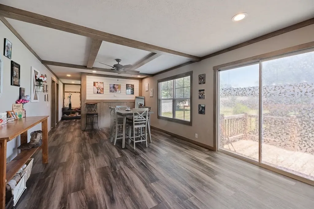 501 W 3rd Street Maypearl TX 76064