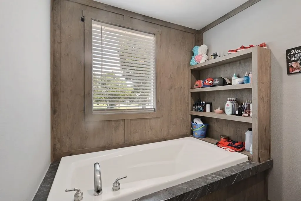 501 W 3rd Street Maypearl TX 76064